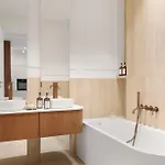 Mendes, De Prestige Parisien