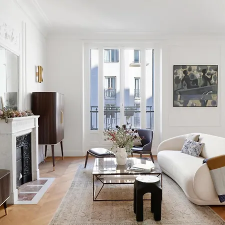 Mendes, De Prestige Parisien Apartmán