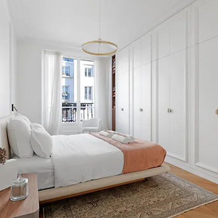 Mendes, De Prestige Parisien *